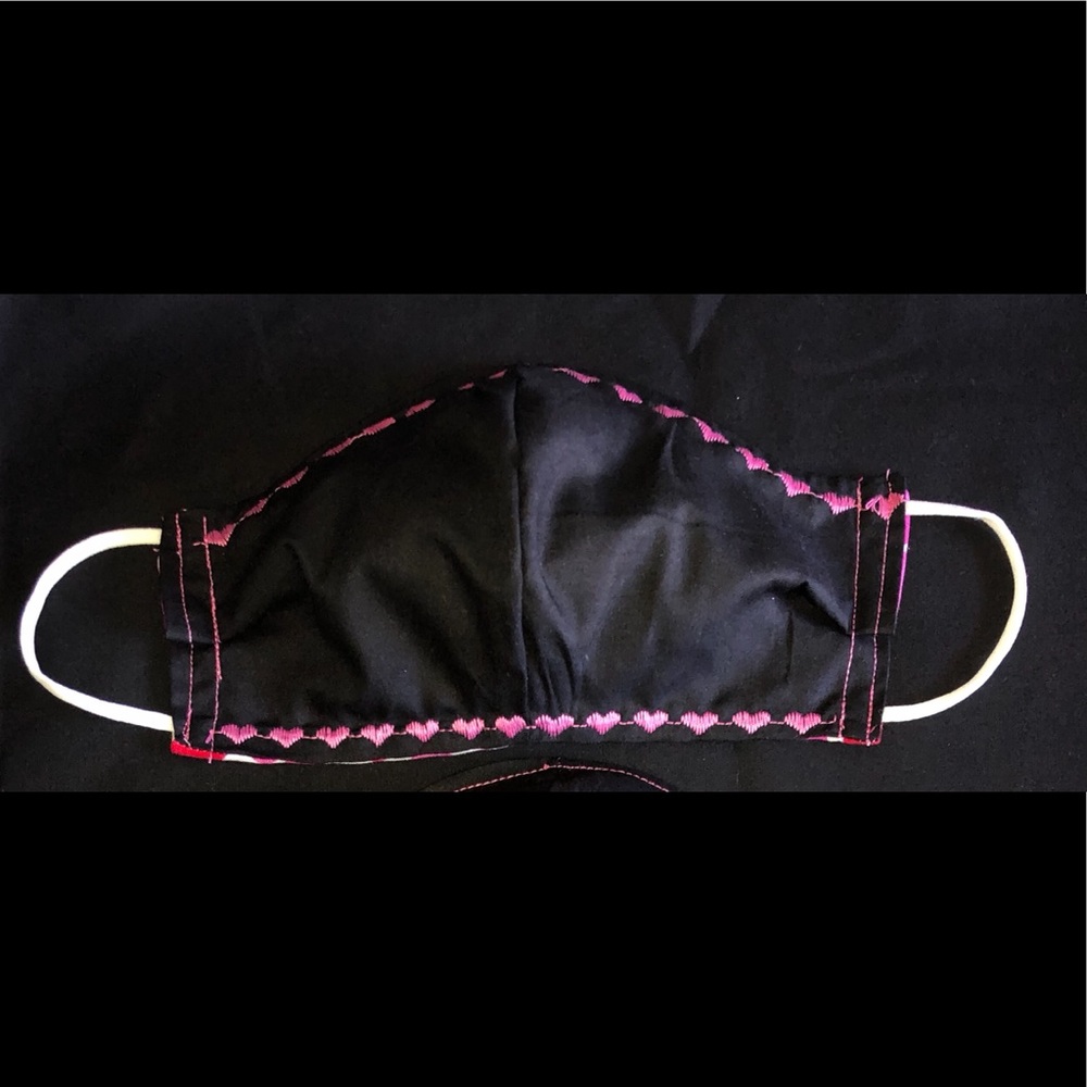 Embroidered hearts facemask-Black w/pink Hearts